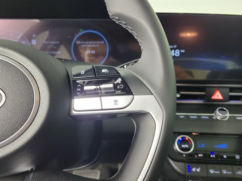 New 2025 Hyundai Elantra Limited image 20