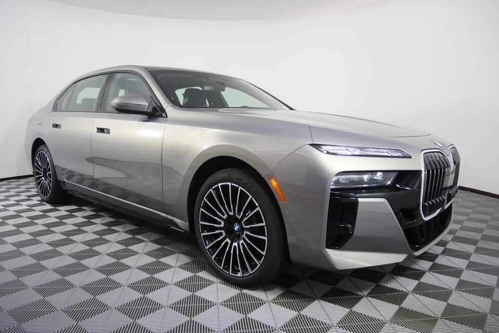 Used 2026 BMW 750e xDrive w/ Executive Package AWD/4WD image 2