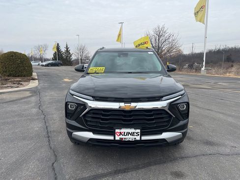 New 2026 Chevrolet TrailBlazer LT w/ Convenience Package image 2