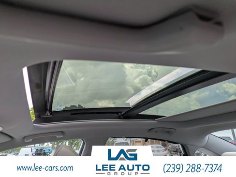 Used 2018 Hyundai Sonata Limited w/ Ultimate Package 07 FWD image 16