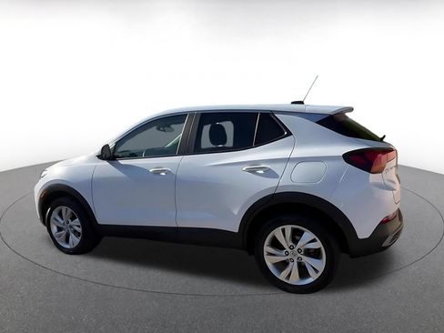 Used 2025 Buick Encore GX Preferred AWD/4WD image 10