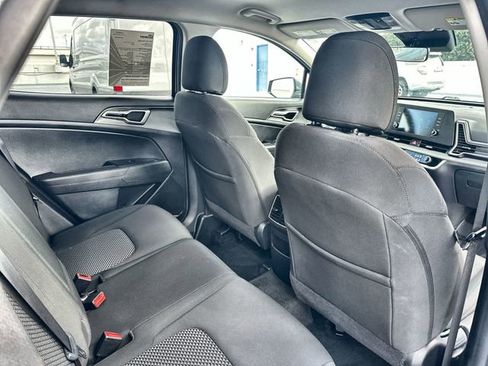 Used 2024 Kia Sportage LX image 32