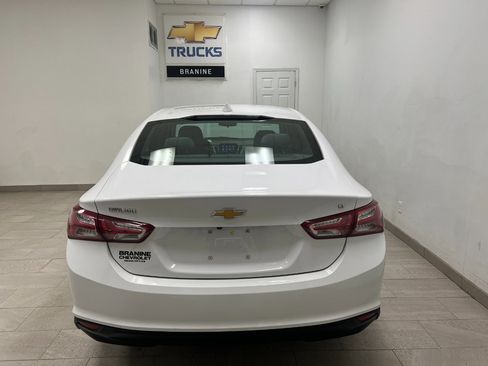Used 2022 Chevrolet Malibu LT image 17
