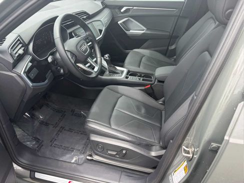 Used 2022 Audi Q3 2.0T Premium AWD/4WD image 9