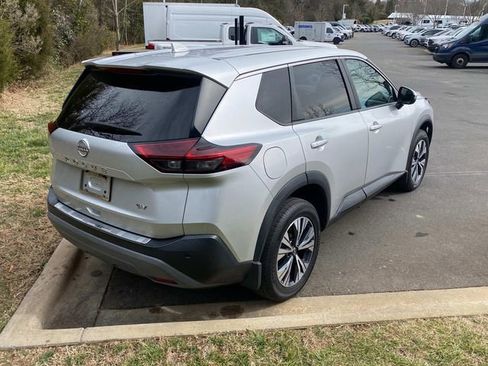 Used 2022 Nissan Rogue SV image 31