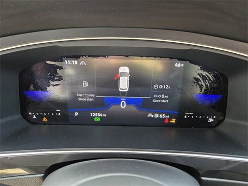 Used 2023 Volkswagen Tiguan SE R-Line image 20