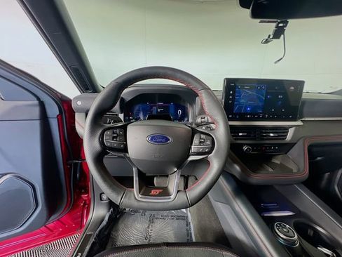 Used 2025 Ford Explorer ST image 13