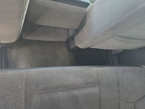 Used 2006 Chevrolet Silverado 2500 LT w/ Heavy-Duty Power Package image 22