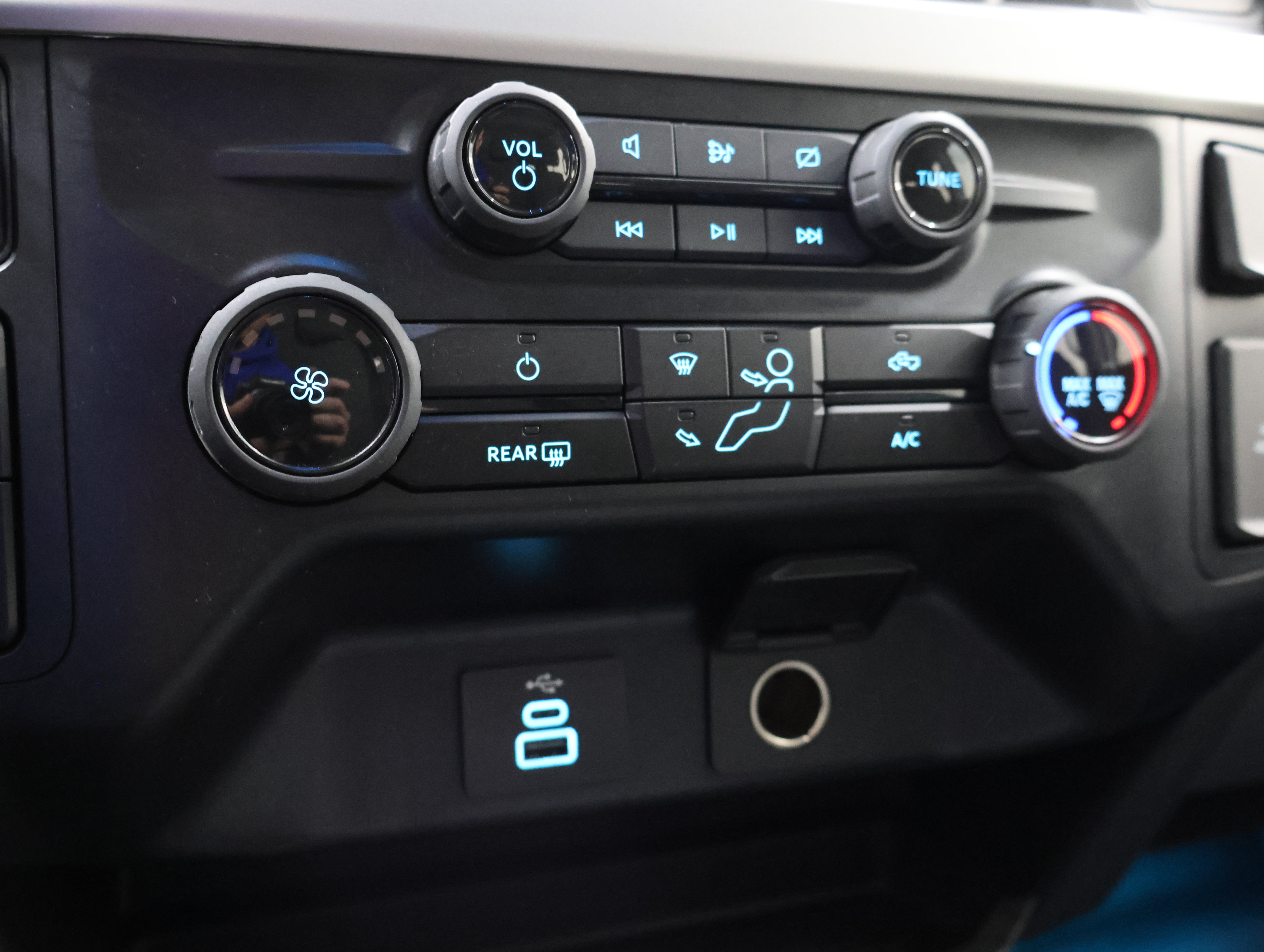 Used 2023 Ford F250 XL w/ STX Appearance Package AWD/4WD image 47