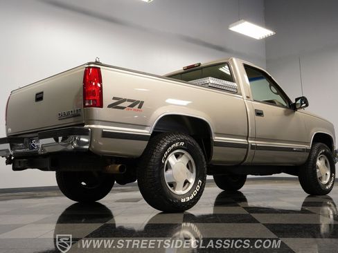 Used 1998 Chevrolet Silverado 1500 4x4 Regular Cab w/ Preferred Equipment Group 2 image 27