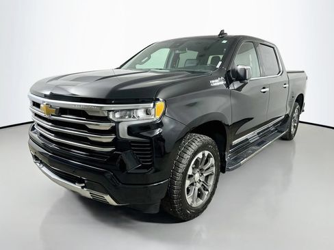 Used 2024 Chevrolet Silverado 1500 High Country AWD/4WD image 3