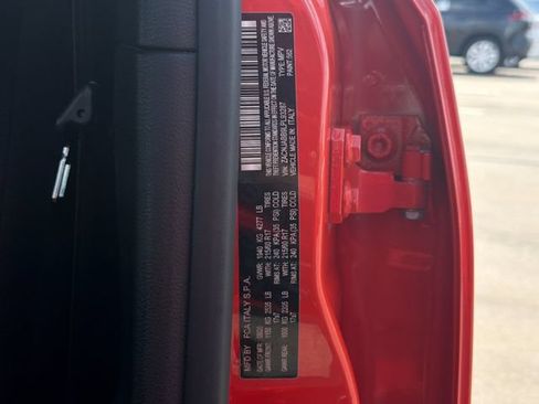 Used 2020 Jeep Renegade Latitude FWD image 30