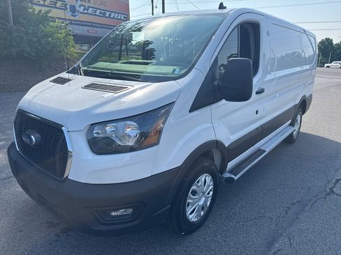 Used 2025 Ford Transit 250 Low Roof w/ Exterior Upgrade Package RWD image 9