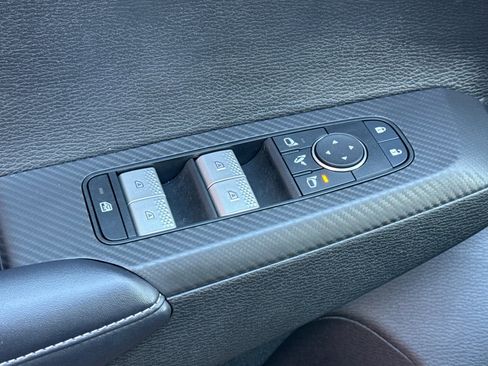 Used 2025 Mitsubishi Outlander SEL image 17