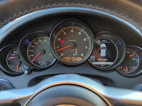Used 2016 Porsche Cayenne image 17