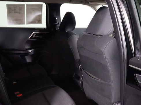 Used 2022 Mitsubishi Outlander ES image 23