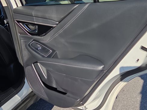 Used 2021 Subaru Outback Limited image 19