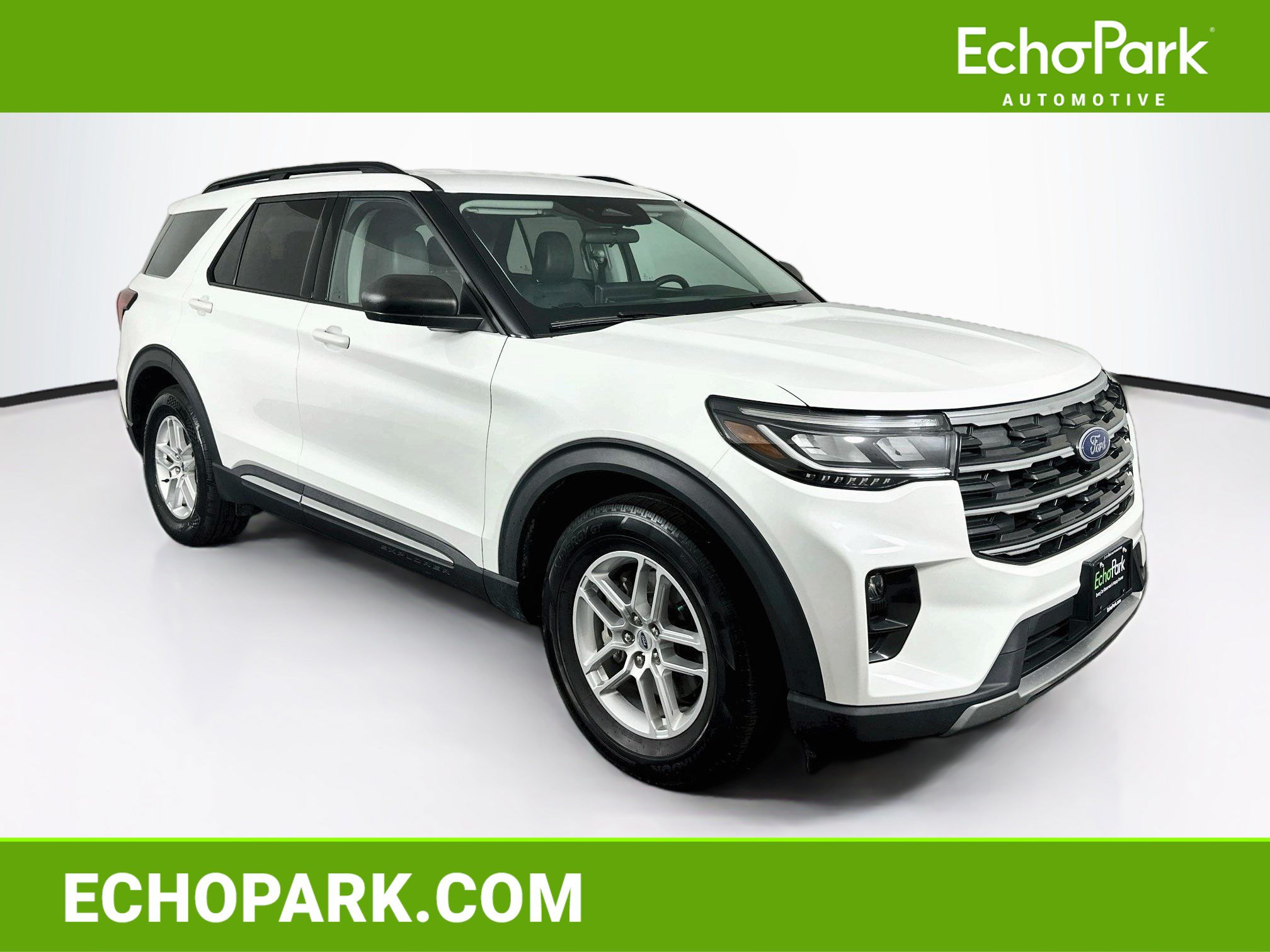 Used 2025 Ford Explorer Active w/ Active Comfort Package RWD image 1