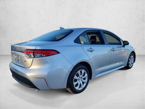 Used 2025 Toyota Corolla LE image 5