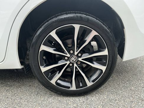 Used 2019 Toyota Corolla SE FWD image 11