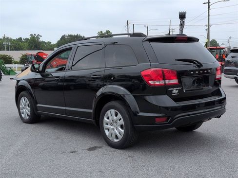 Used 2019 Dodge Journey SE FWD image 5