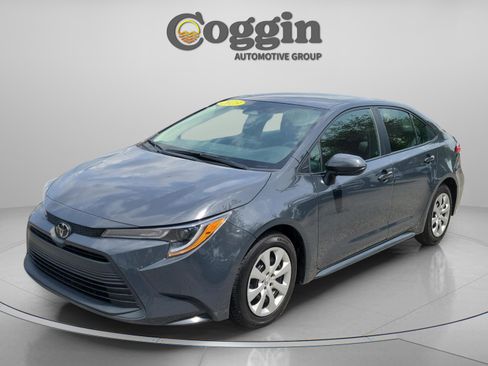 Used 2023 Toyota Corolla LE FWD image 1