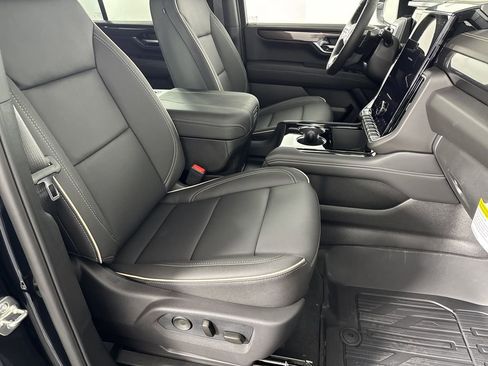 New 2026 GMC Yukon Elevation w/ Elevation Premium Package image 11