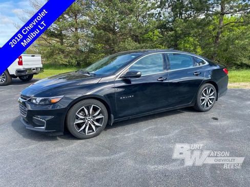 Used 2018 Chevrolet Malibu LT w/ Leather Package FWD image 3