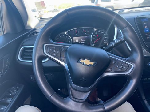 Used 2022 Chevrolet Equinox LT image 13