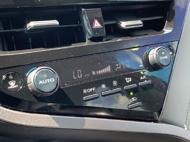 Used 2023 Toyota Camry SE FWD image 30