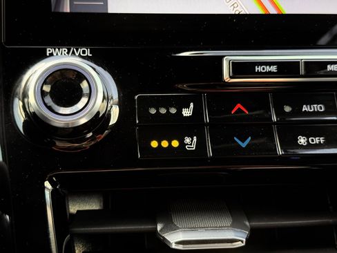 Used 2021 Toyota Highlander Platinum image 50