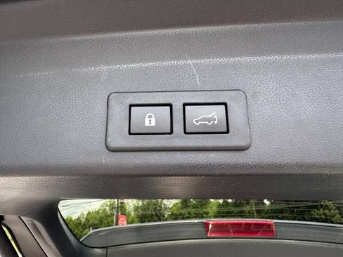 Used 2023 Subaru Ascent Limited AWD/4WD image 11