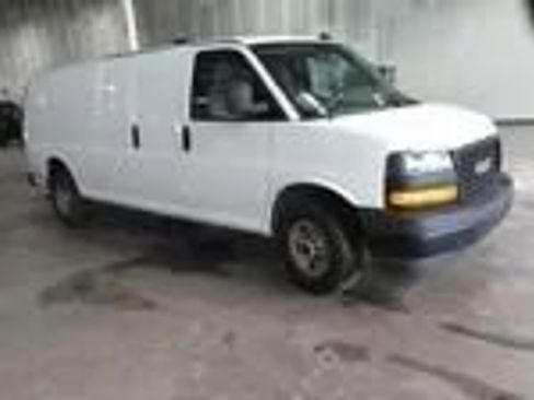 Used 2023 GMC Savana 2500 Extended w/ Driver Convenience Package RWD image 2