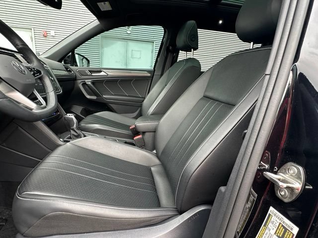 Certified 2024 Volkswagen Tiguan SE R-Line AWD/4WD image 23