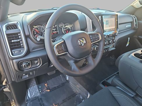 New 2026 RAM 1500 4x4 Crew Cab image 15