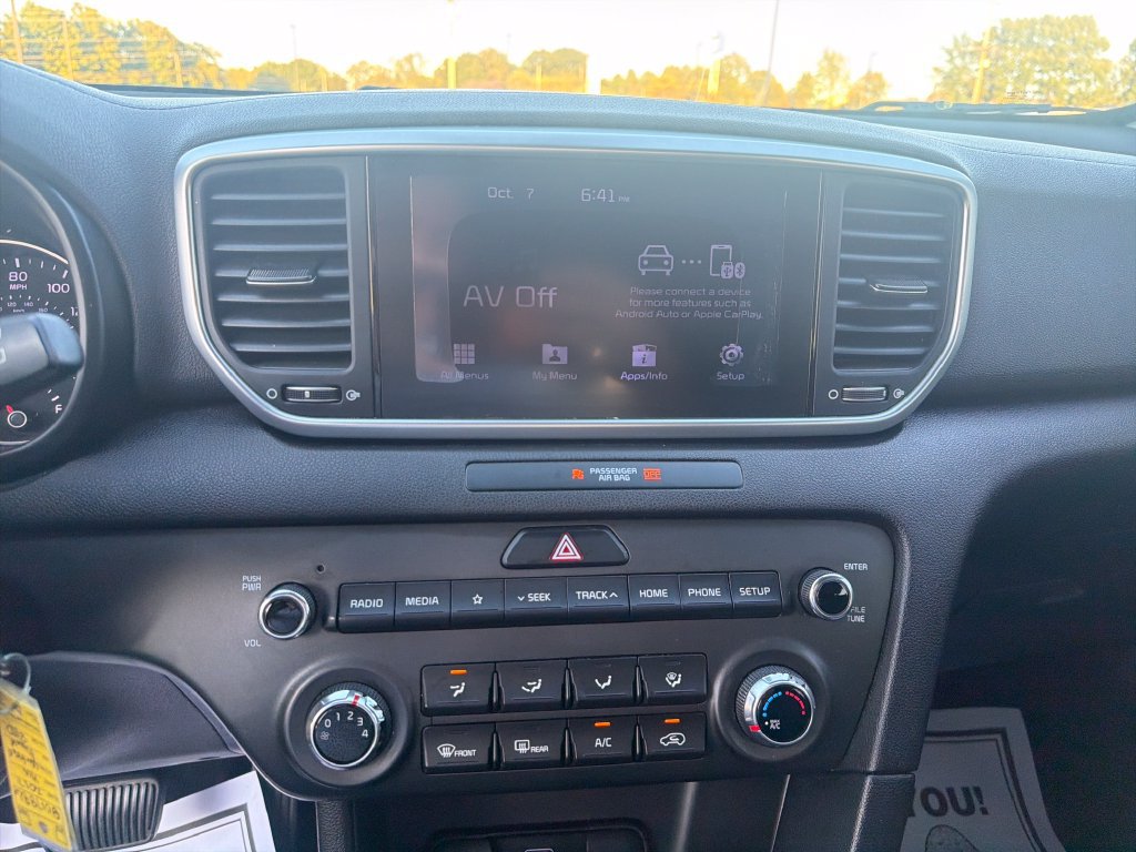 Used 2020 Kia Sportage LX AWD/4WD image 16