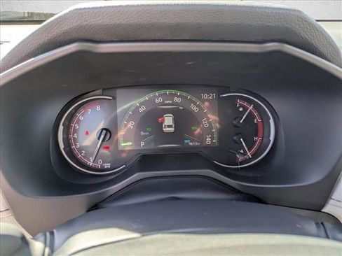 Used 2024 Toyota RAV4 XLE image 10