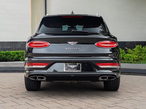 Certified 2024 Bentley Bentayga Plug-In Hybrid AWD/4WD image 14