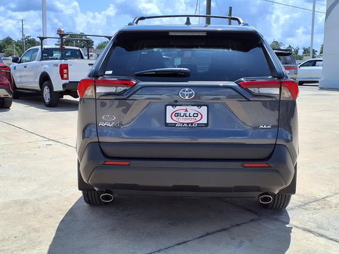 Certified 2025 Toyota RAV4 XLE w/ Convenience Package FWD image 7