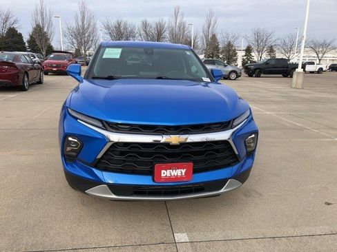 Used 2024 Chevrolet Blazer LT image 2