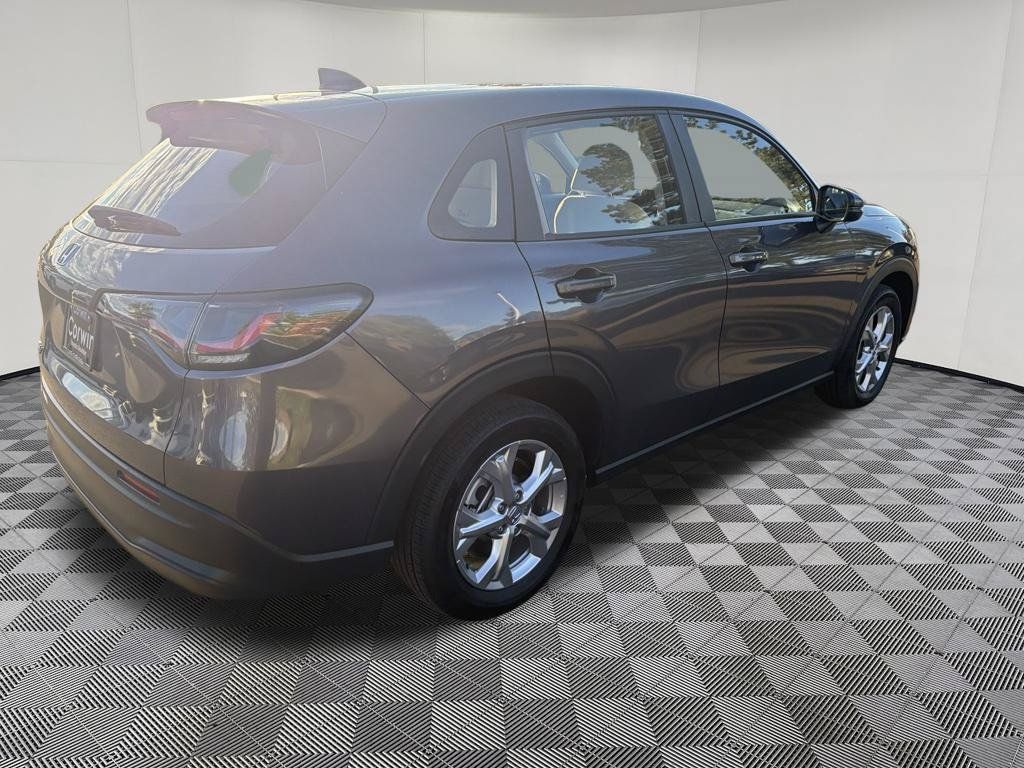 Used 2024 Honda HR-V LX image 8