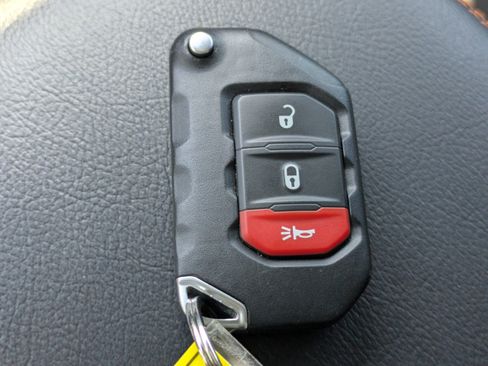 Used 2023 Jeep Gladiator Mojave w/ LED Lighting Group image 31