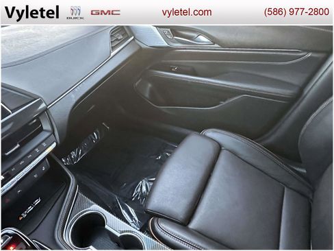 Used 2023 Cadillac CT4 V w/ Technology Package image 34