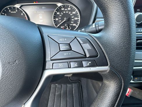 Used 2025 Nissan Altima 2.5 SV image 26