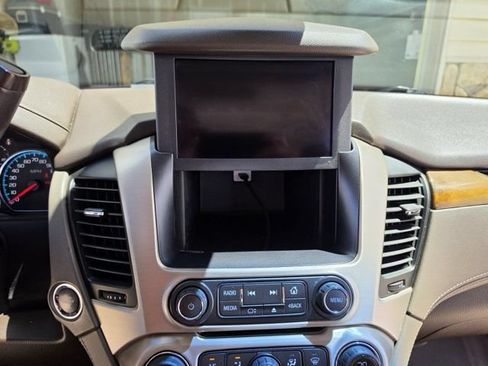 Used 2017 GMC Yukon Denali w/ Open Road Package AWD/4WD image 14