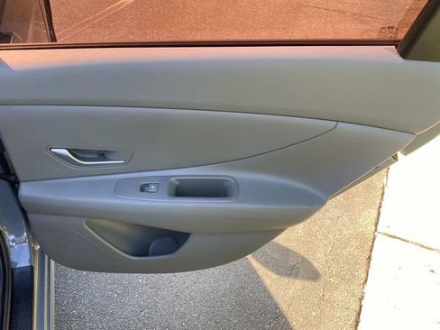 Used 2023 Hyundai Elantra SEL FWD image 33