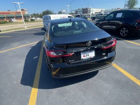 Used 2025 Toyota Camry LE FWD image 9