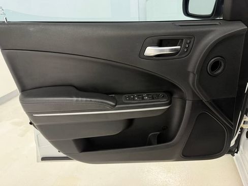 Used 2022 Dodge Charger SXT w/ Leather Interior Group RWD image 28
