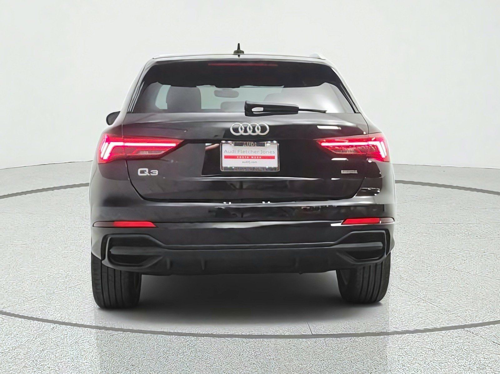 Used 2023 Audi Q3 2.0T Premium w/ Convenience Package AWD/4WD image 6