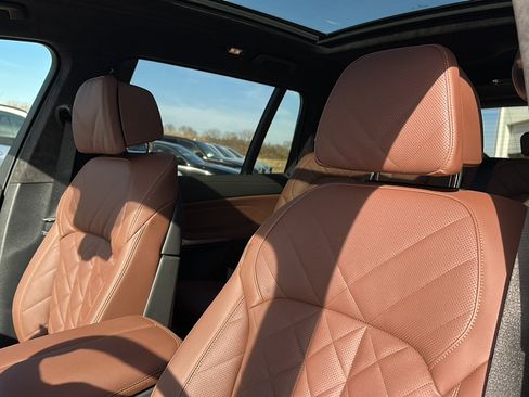 New 2026 BMW X7 xDrive40i w/ Premium Package image 11